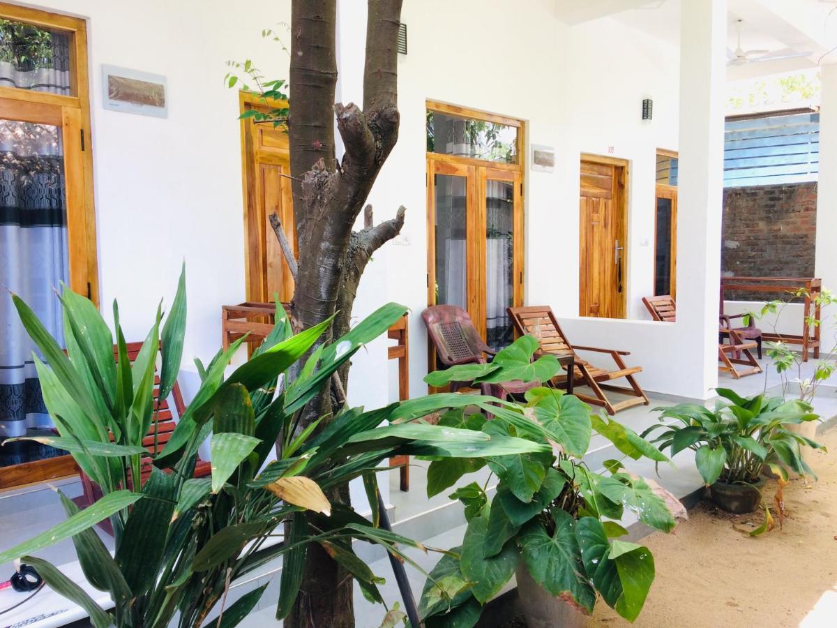 Tropicana Home Stay Arugam Bay Exterior photo